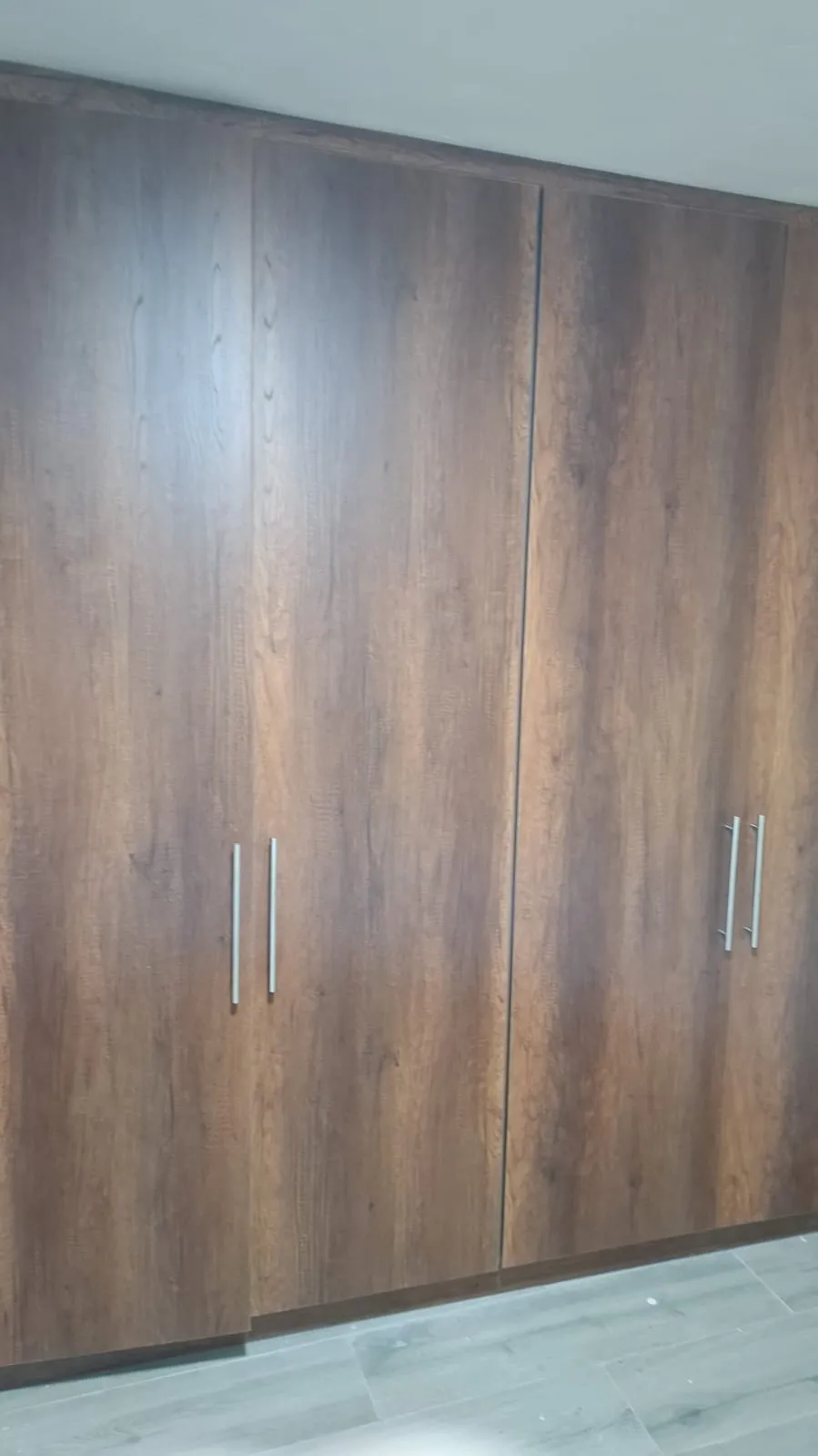 Detalle: Gavetas y Organizadores de Cuero/Madera