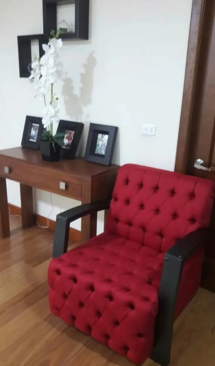 Foto Ambiente: Mesa de Centro en Madera & Tapicería